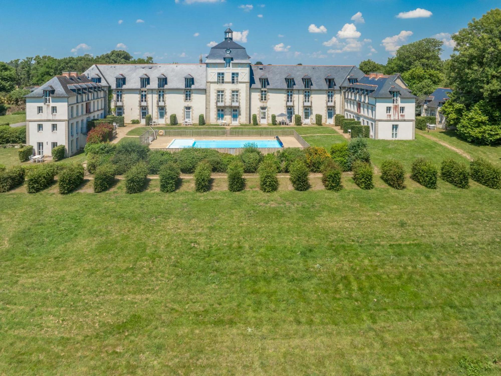 Apartment Chateau De Kergonano-2 By Interhome Baden Dış mekan fotoğraf
